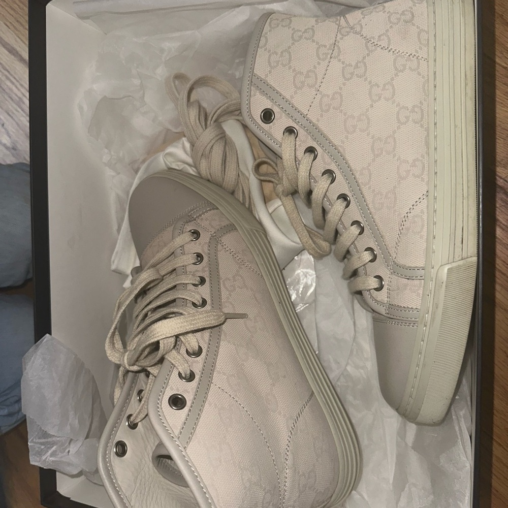 Cream high top Gucci sneaks